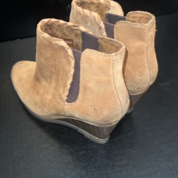 NWOT Women’s Western Ariat Leather Wedge Ankle Boots in Cognac - Picture 7 of 10